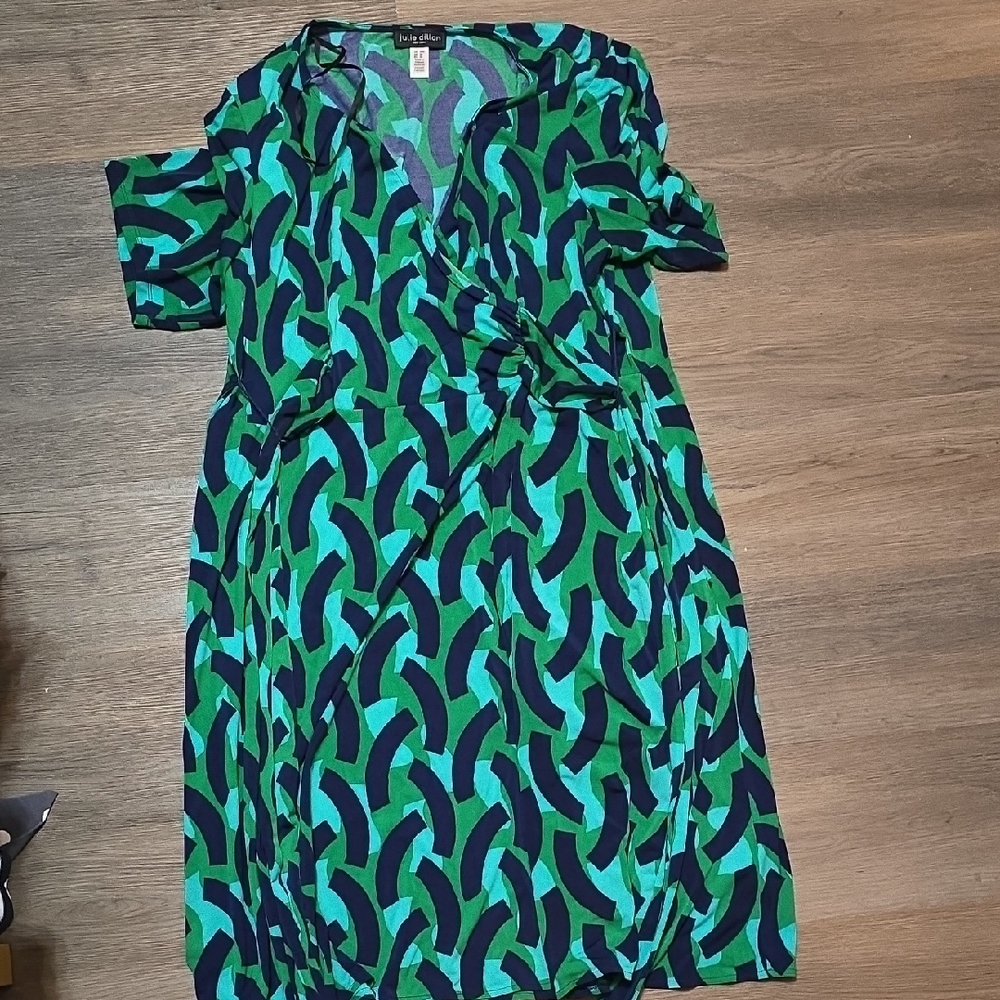 Vibrant Geometric Midi Dress in Green and Blue